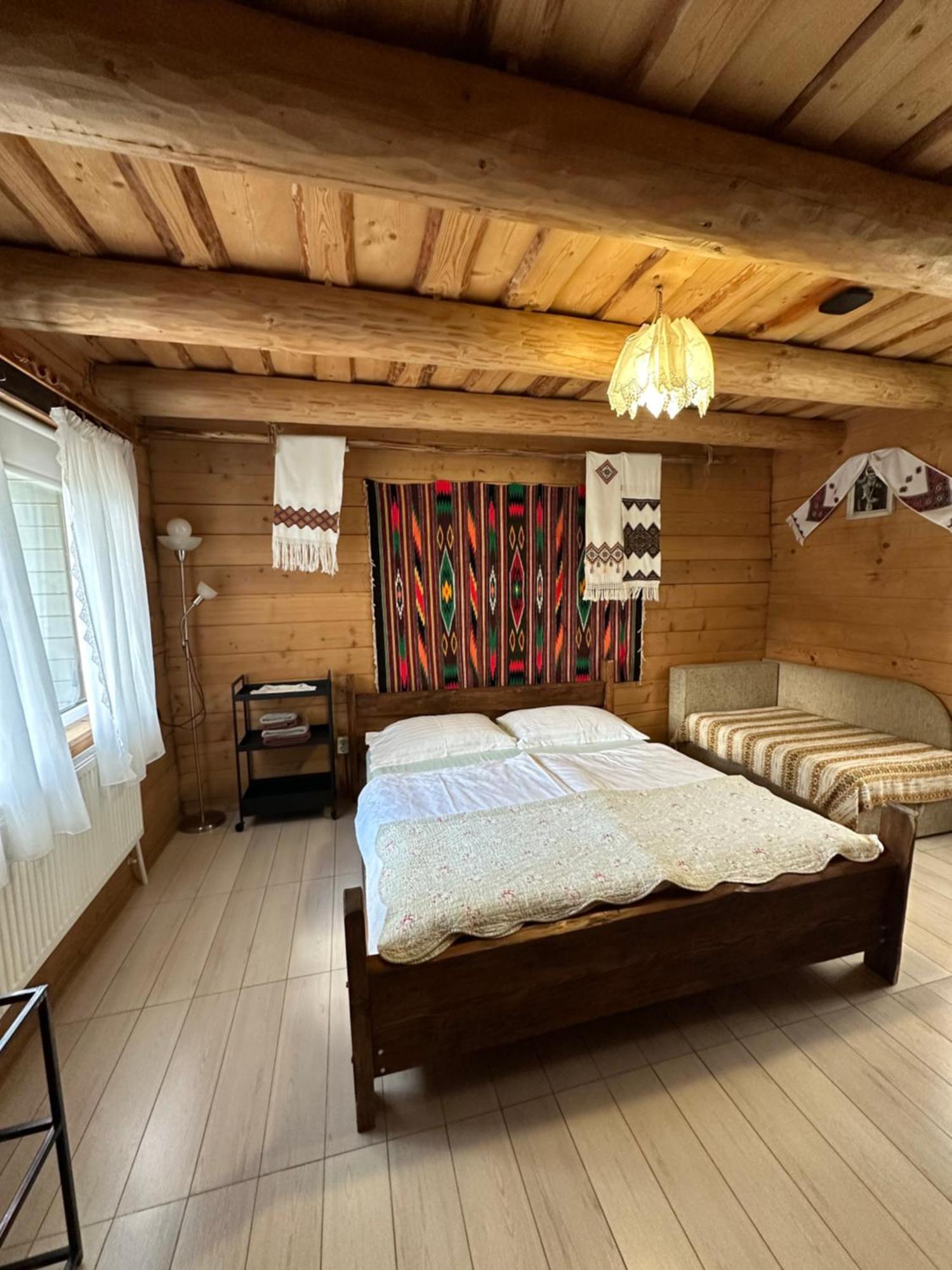 Guest House Anastasia Tatariv Esterno foto